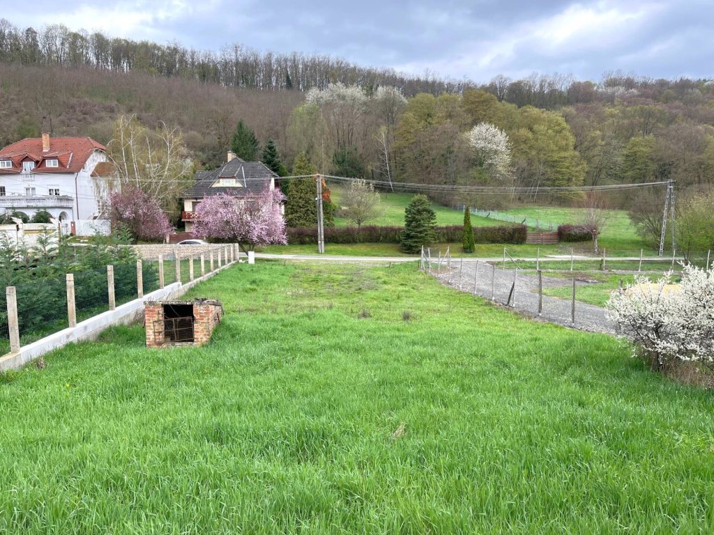 Magyarhertelend, Magyarhertelenden 571 nm-es belterületi telek, építési engedéllyel eladó