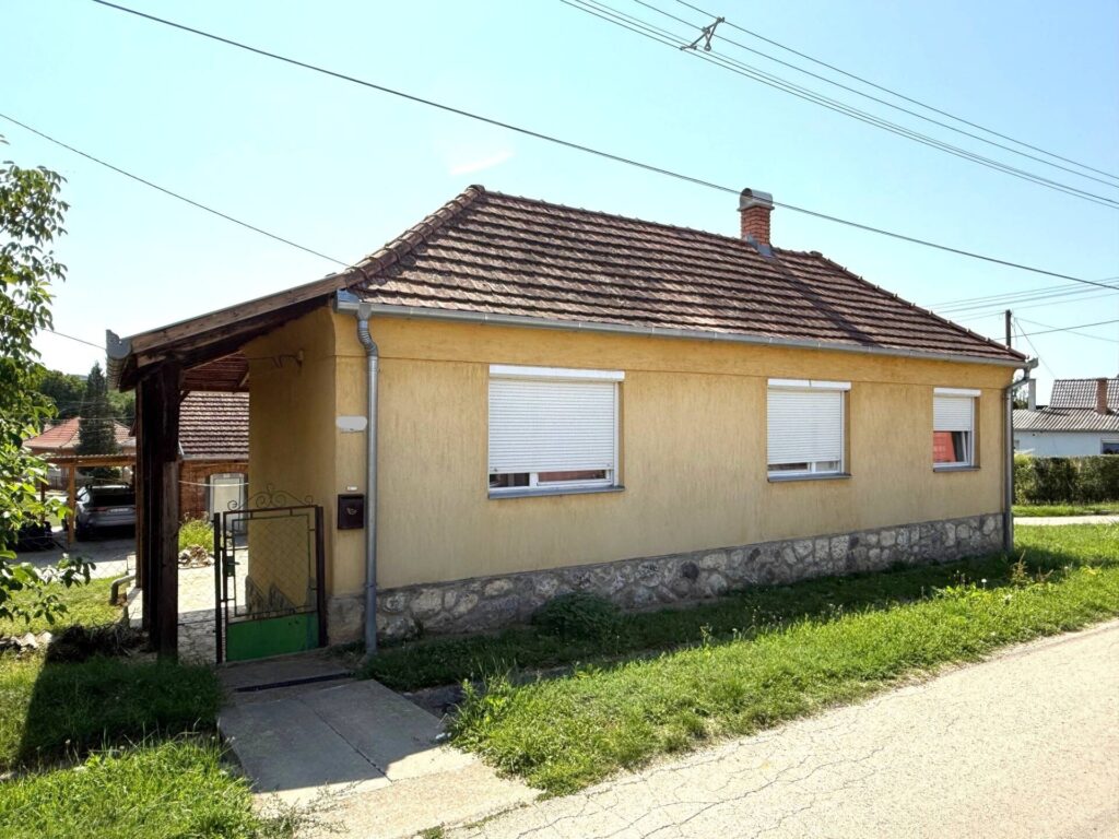 Oroszló, Oroszlón, jó állapotú, 60 nm-es, 3 szobás családi ház eladó